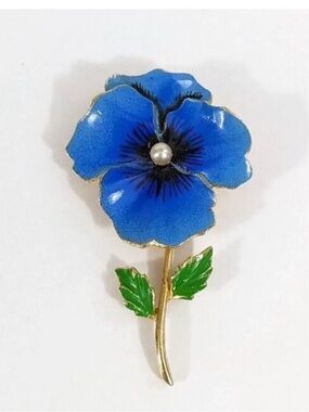 Blue Pansy Flower Shaped Brooch - Enamel And Gold Toned Vtg